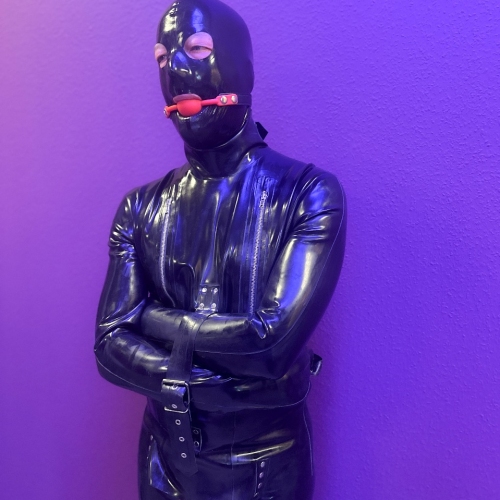 The straitjacket as a symbol - Foto 1 von 3