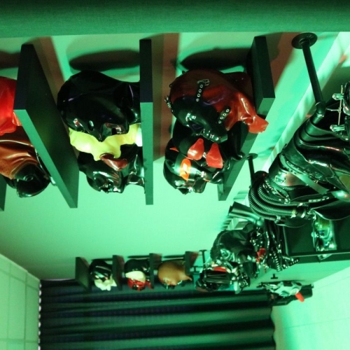 Das Gummistudio der Rubber Goddess Cheyenne - Foto 9 von 12